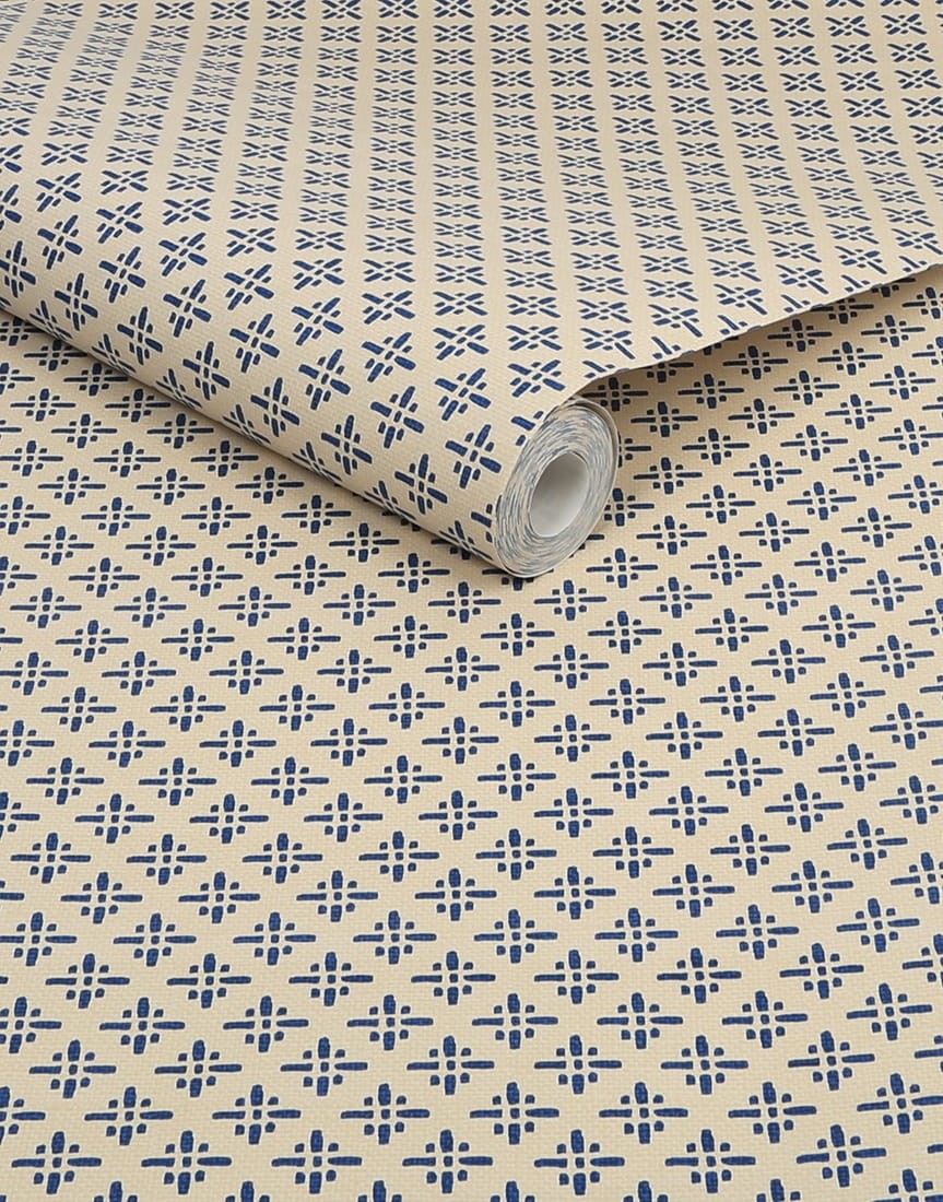 Kremowa tapeta w niebieski wzór geometryczny 118579