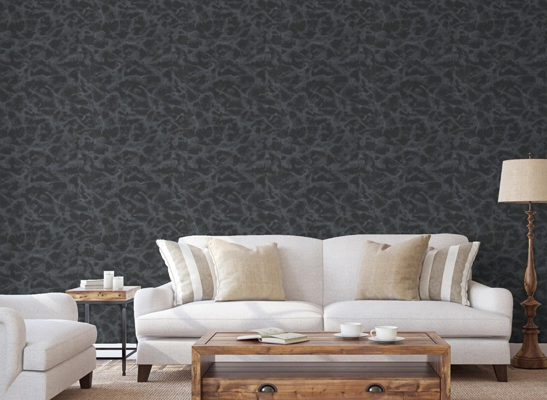 Ciemna dekoracja Trendy 31804 nad białą kanapą